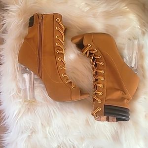 Use size 6 tan ankle boots with clear heel